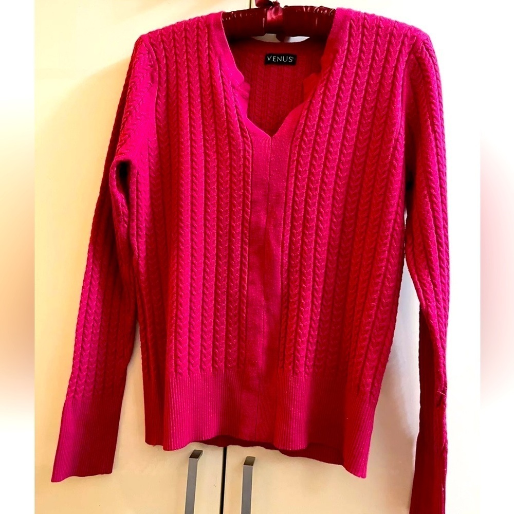 Venus Women's Sweater knit top-size S,  Crimson
